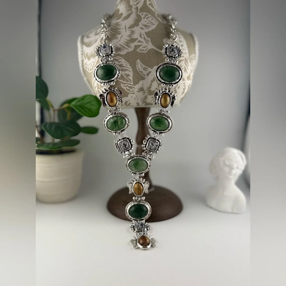 Vintage-Style Statement Necklace — Green & Amber Gem Accents - Picture 7 of 9